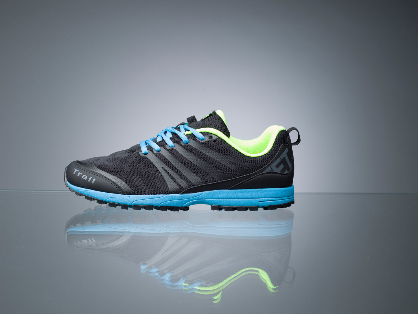 FEET Trail running shoe. FEET Trail juoksukenkä.