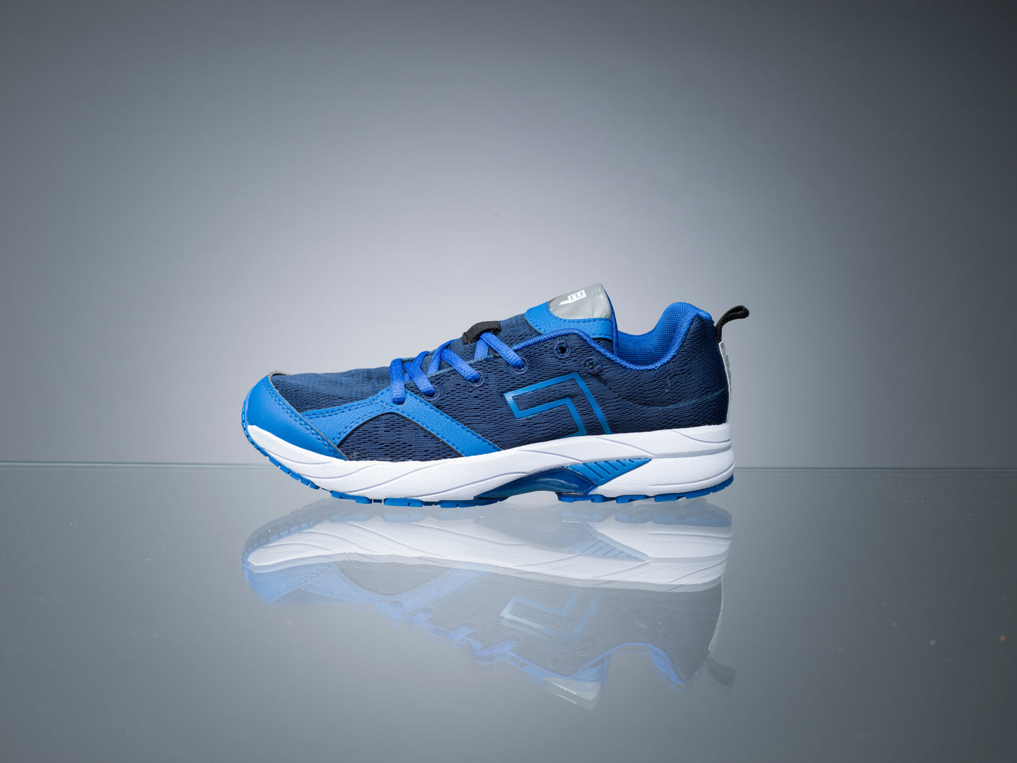 FEET Distance running  shoe, FEET Distance juoksukenkä
