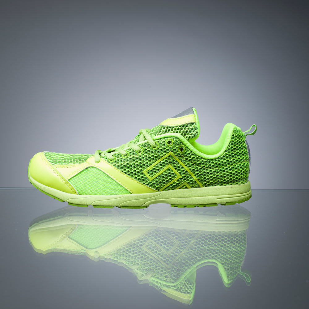 
                  
                    FEET Racer running shoe, FEET Racer juoksukenkä
                  
                